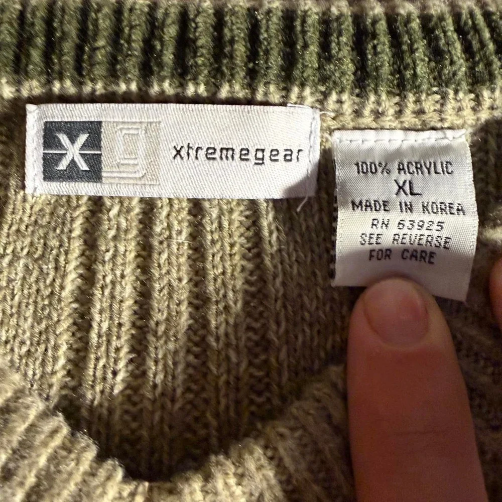 Xtremegear Mens XL Cream Ribbed Knit Striped V-Neck Acrylic Sweater Khaki Green